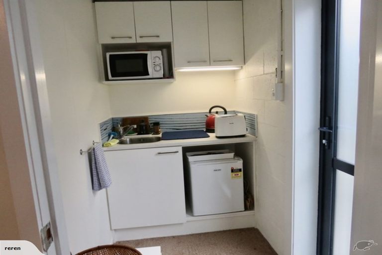 Photo of property in 289b Courtenay Street, Strandon, New Plymouth, 4312