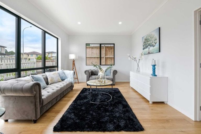 Photo of property in 413 Ormiston Road, Flat Bush, Auckland, 2019