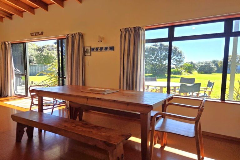 Photo of property in 109 Titoki Place, Matarangi, Whitianga, 3592
