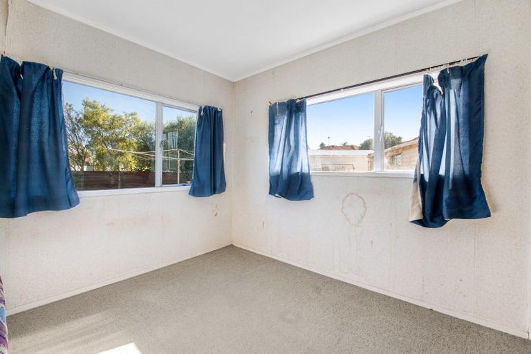 Photo of property in 28 Doment Crescent, Orewa, 0931