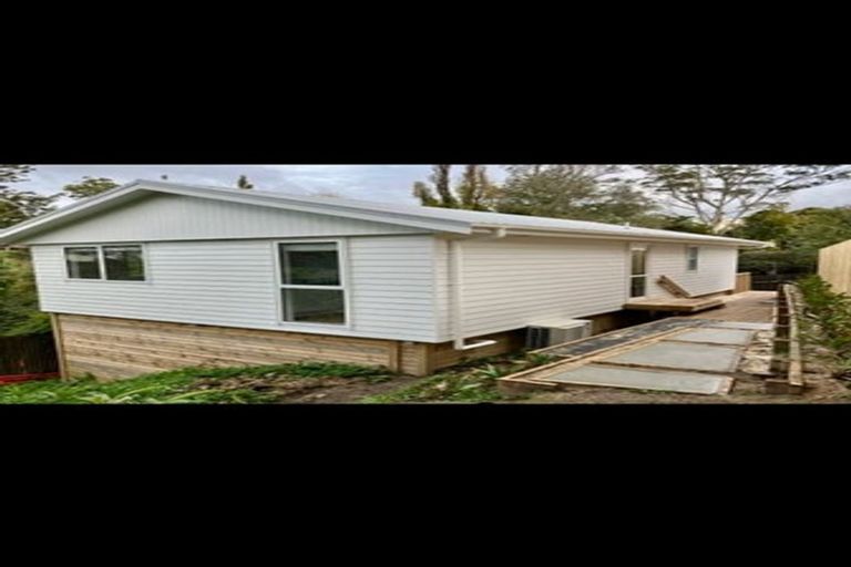 Photo of property in 15 Lysander Crescent, Beach Haven, Auckland, 0626