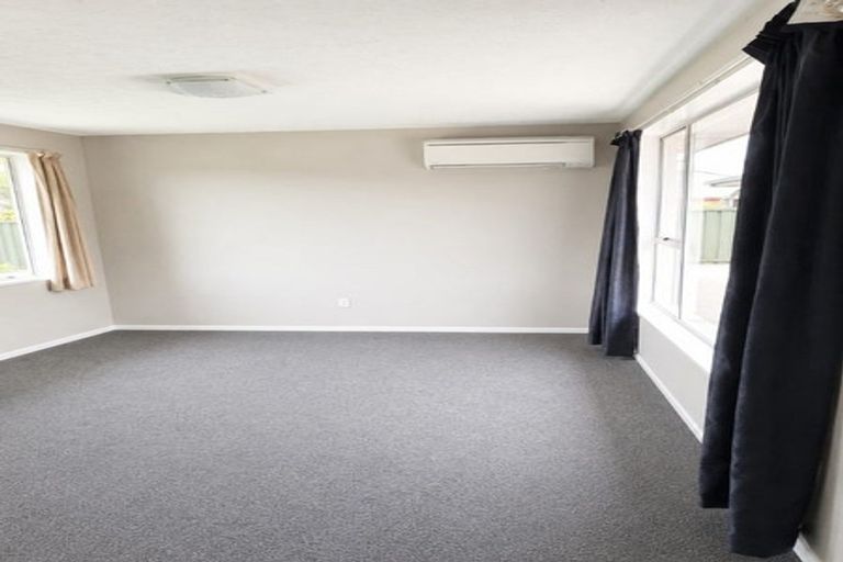 Photo of property in 2/77a Halswell Road, Hillmorton, Christchurch, 8025
