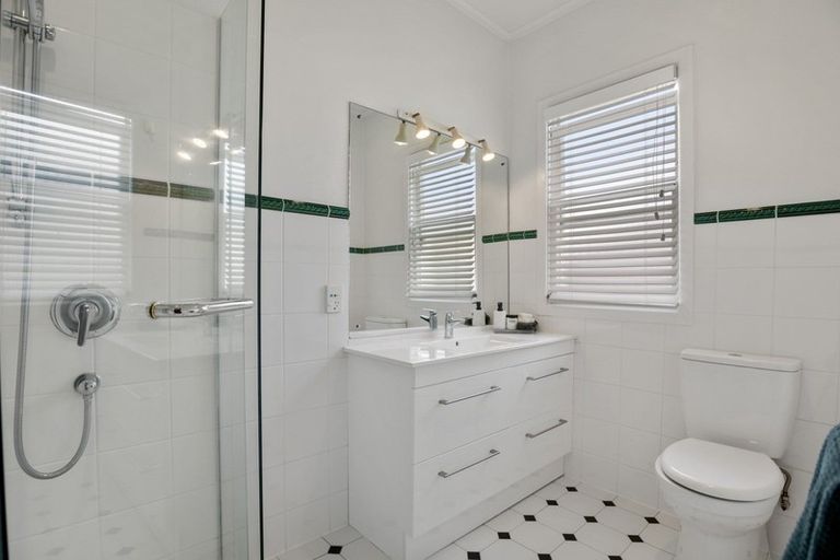 Photo of property in 5 Huia Street, Devonport, Auckland, 0624