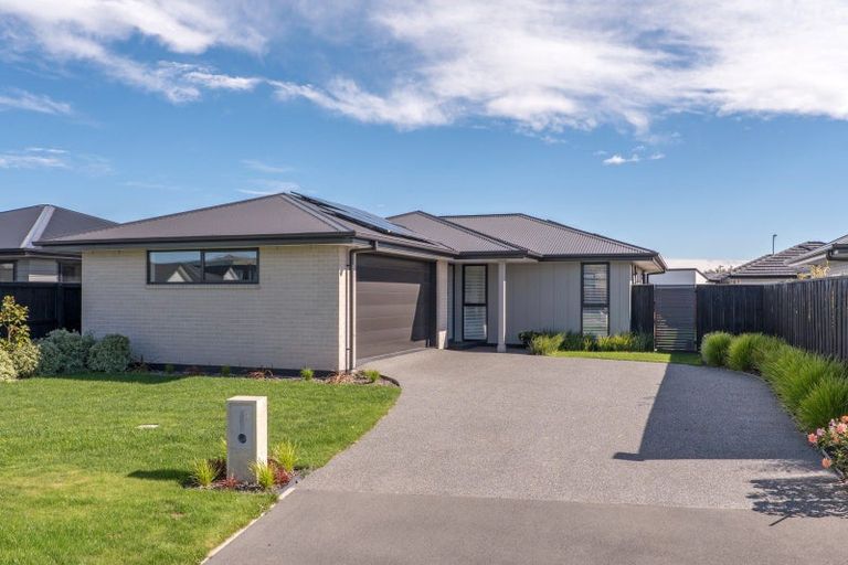 Photo of property in 3 Kaka Place, Halswell, Christchurch, 8025