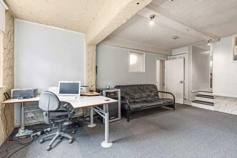 Photo of property in 16 Mayfair Crescent, Mairangi Bay, Auckland, 0630