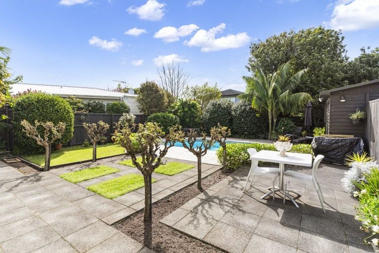 Photo of property in 62 Merton Road, Saint Johns, Auckland, 1072