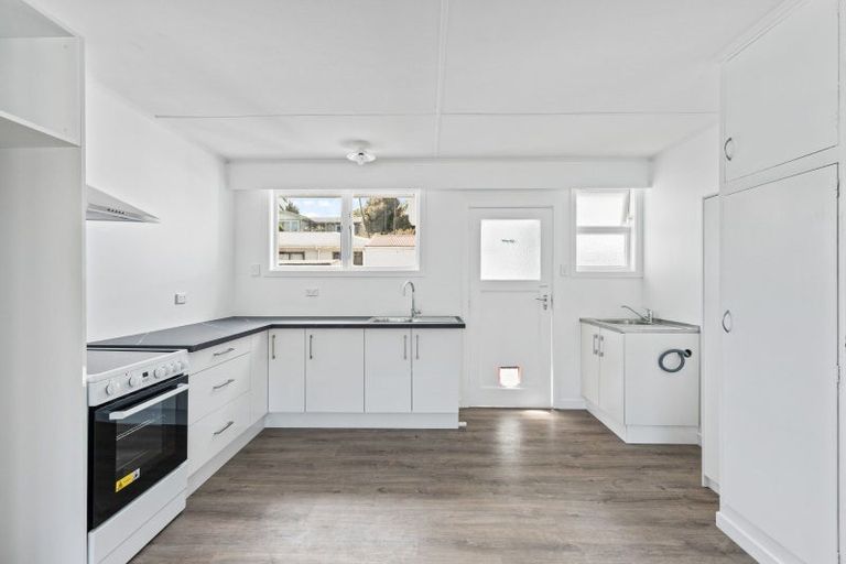 Photo of property in 23d Oranga Street, Marfell, New Plymouth, 4310