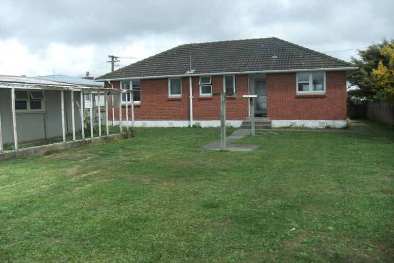 Photo of property in 1 Kauri Street, Levin, 5510