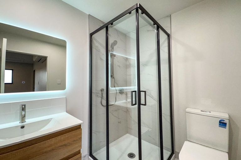 Photo of property in 7/6 James Street, Bayview, Auckland, 0629