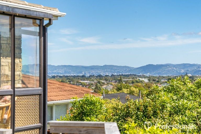 Photo of property in 7 Summit Road, Fairfield, Lower Hutt, 5011