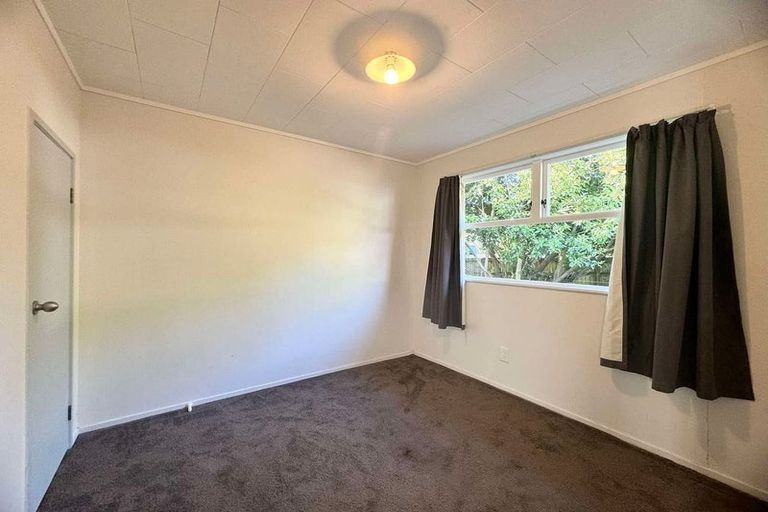 Photo of property in 28 Fairdale Avenue, Red Hill, Papakura, 2110
