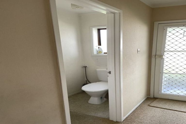 Photo of property in 2/42 Minerva Terrace, Cockle Bay, Auckland, 2014