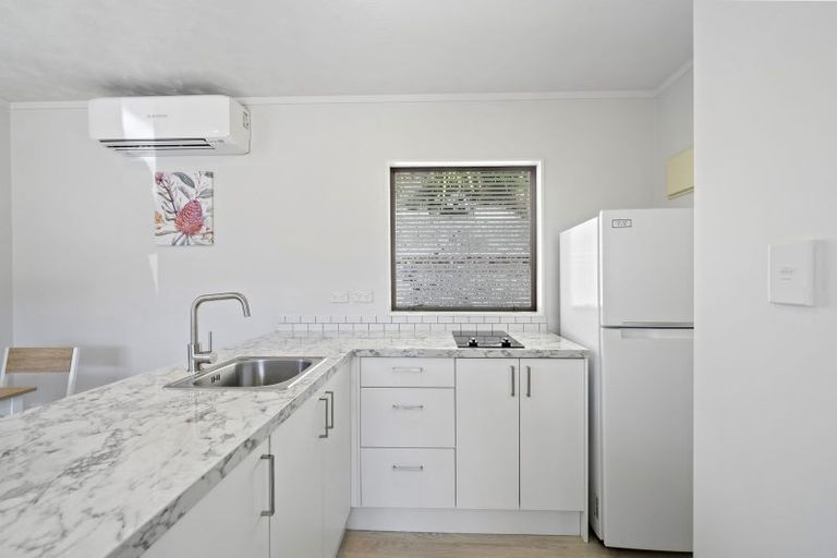 Photo of property in 32a Derwent Street, Island Bay, Wellington, 6023