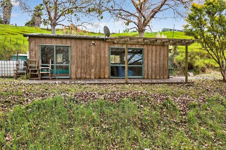 Photo of property in 102b James Road, Maungaturoto, 0587