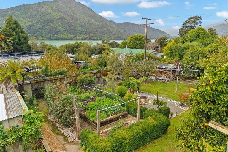 Photo of property in 38 Moenui Road, Havelock, Picton, 7281