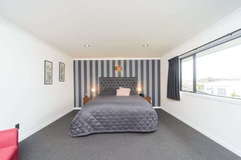 Photo of property in 14 Pegasus Place, Kelvin Grove, Palmerston North, 4414