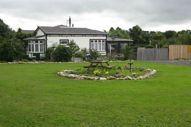 Photo of property in 21 Alfredton Road, Eketahuna, 4900