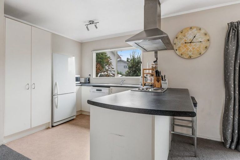 Photo of property in 34 Cabeleigh Drive, Helensville, 0800