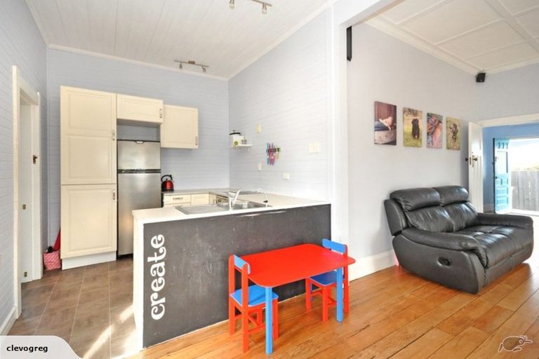 Photo of property in 23 View Road, Waiuku, 2123