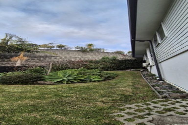 Photo of property in 3 Viridian Lane, Greenhithe, Auckland, 0632