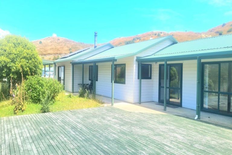 Photo of property in 505 Makara Road, Makara, Wellington, 6972