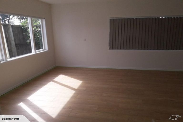 Photo of property in 1/26 Bayswater Avenue, Bayswater, Auckland, 0622