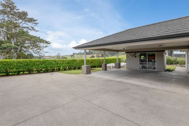 Photo of property in 69 Freshfields Road, Waimauku, 0812