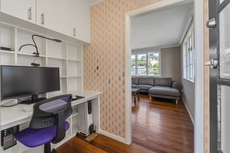 Photo of property in 19 Taupiri Crescent, Titahi Bay, Porirua, 5022