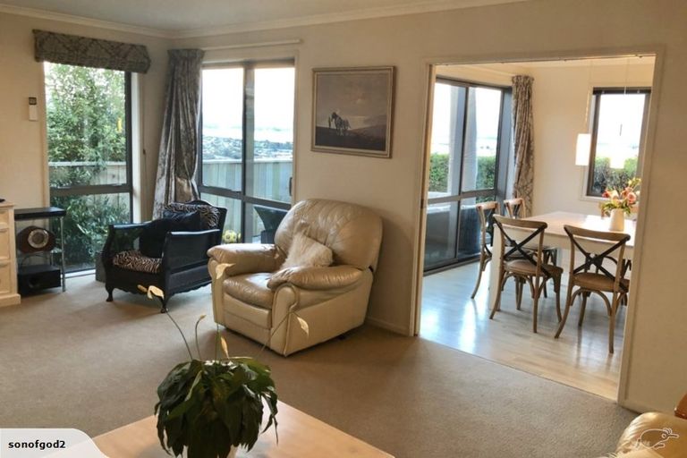 Photo of property in 22 Heemskerck Place, Britannia Heights, Nelson, 7010