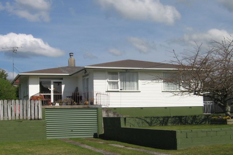 Photo of property in 10 Haynes Crescent, Sunnybrook, Rotorua, 3015