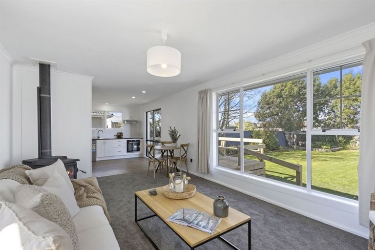 Photo of property in 38 Daniels Road, Redwood, Christchurch, 8051