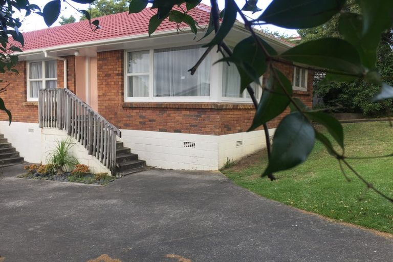 Photo of property in 2/39 Eban Avenue, Hillcrest, Auckland, 0627