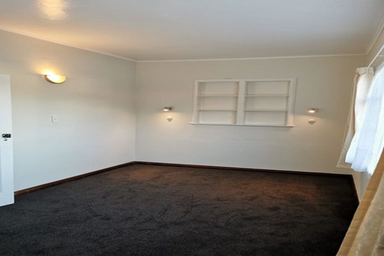 Photo of property in 5 Godley Street, Waterloo, Lower Hutt, 5011