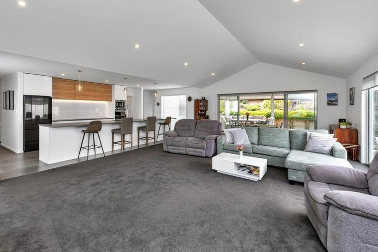 Photo of property in 68 Stace Hopper Drive, One Tree Point, 0118