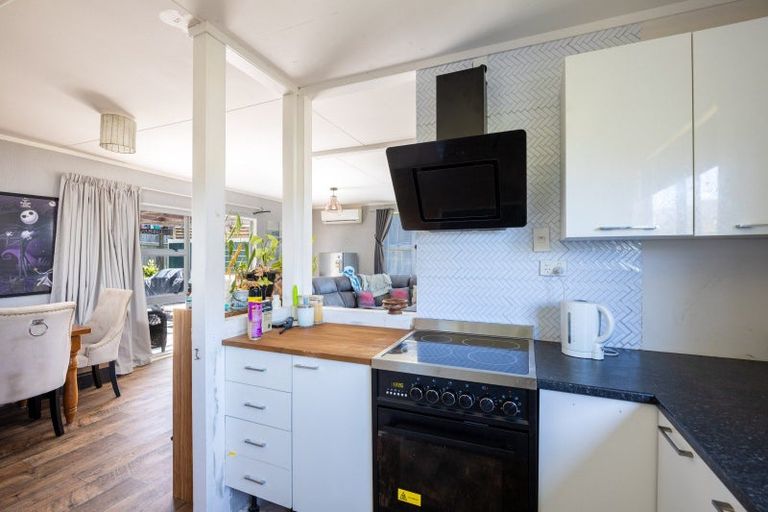 Photo of property in 15 Tahurangi Place, Spotswood, New Plymouth, 4310