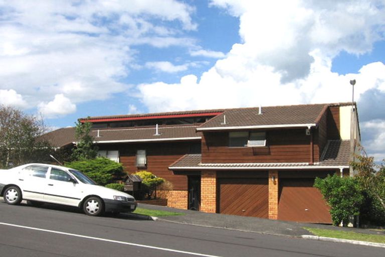 Photo of property in 191 West Harbour Drive, West Harbour, Auckland, 0618