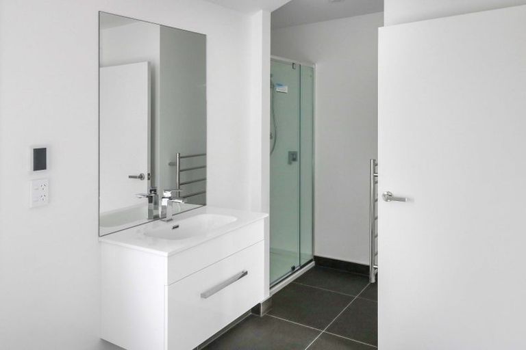 Photo of property in 1b Raymond Terrace, Fairfield, Lower Hutt, 5011