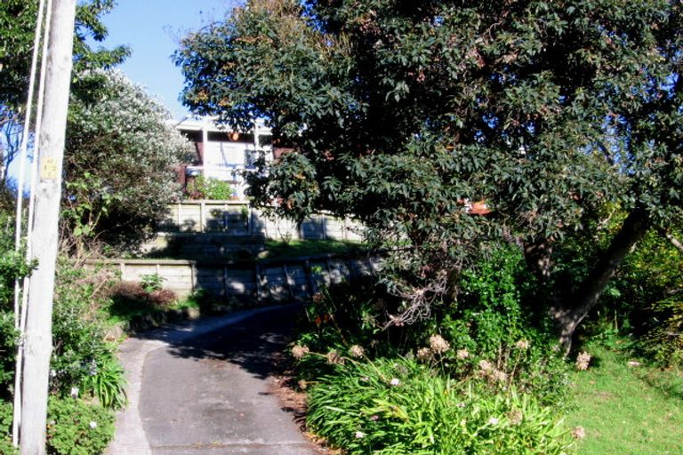 Photo of property in 6 Flaxmere Street, Waikanae Beach, Waikanae, 5036