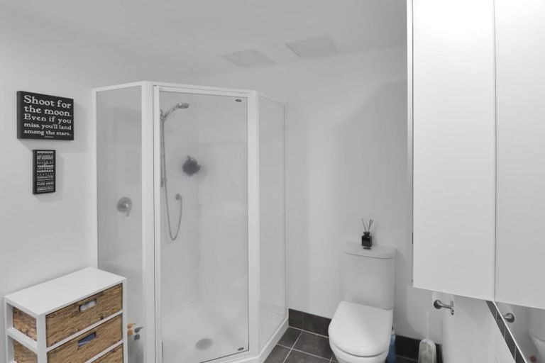 Photo of property in 2a/123 Molesworth Street, Thorndon, Wellington, 6011