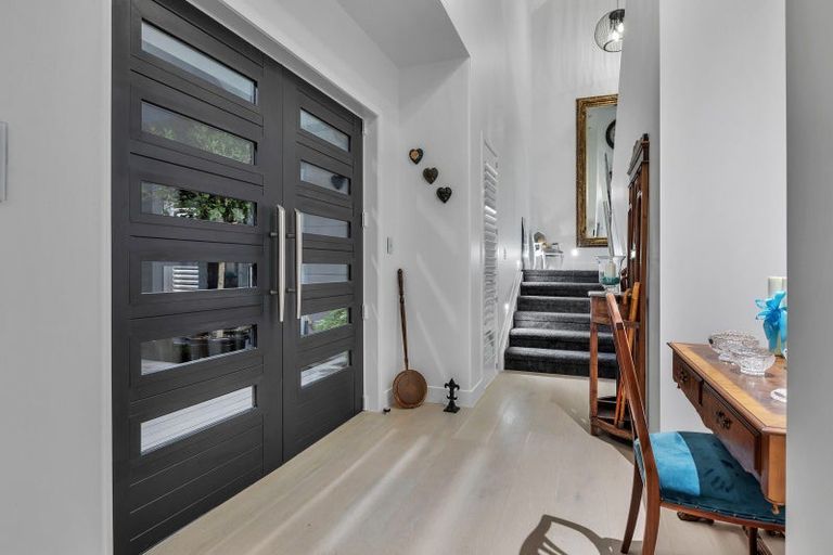 Photo of property in 13 Waitemata Drive, One Tree Point, 0118