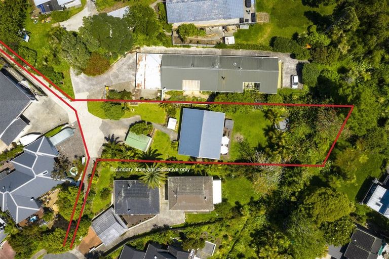 Photo of property in 860 Beach Road, Waiake, Auckland, 0630