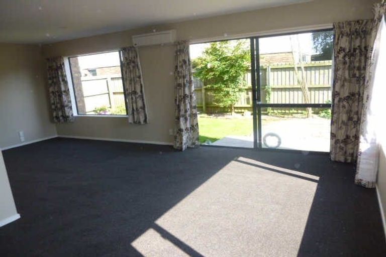 Photo of property in 70a Middlepark Road, Sockburn, Christchurch, 8042