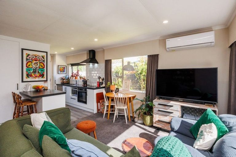 Photo of property in 12d Colombo Street, Hokowhitu, Palmerston North, 4410