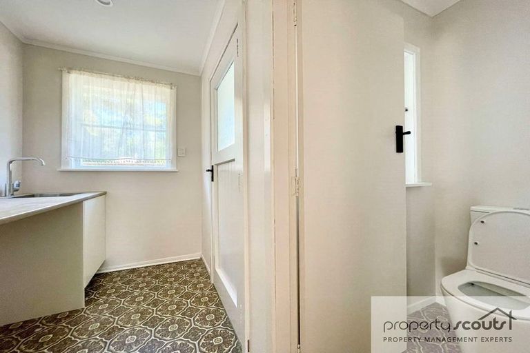 Photo of property in 11a Camden Street, Vogeltown, New Plymouth, 4310