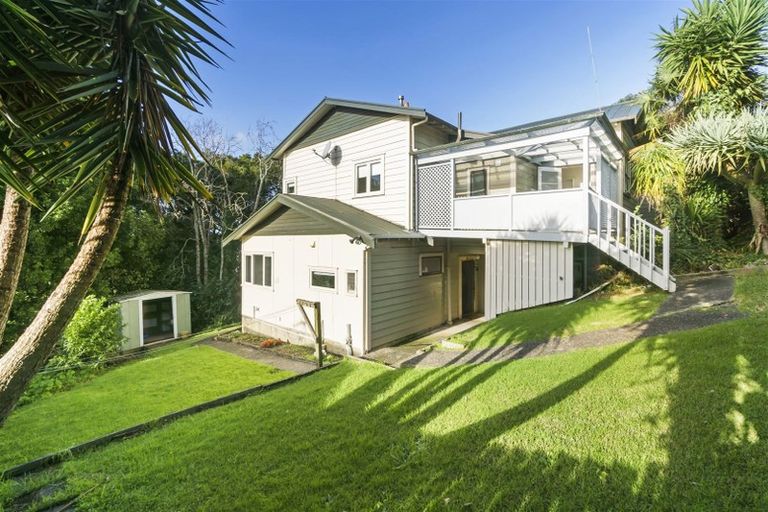 Photo of property in 145 Ocean View Road, Hillcrest, Auckland, 0627