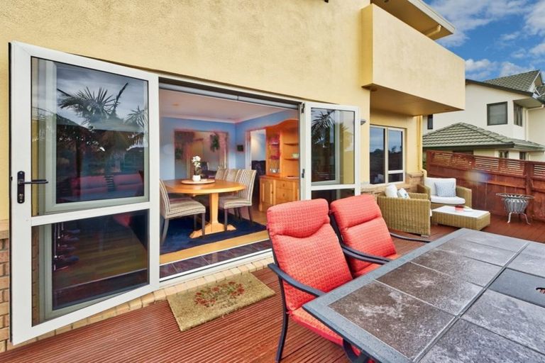 Photo of property in 83a Mt Lebanon Crescent, The Gardens, Auckland, 2105