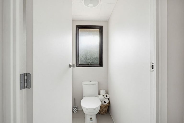 Photo of property in 2/342c Royal Road, Massey, Auckland, 0614