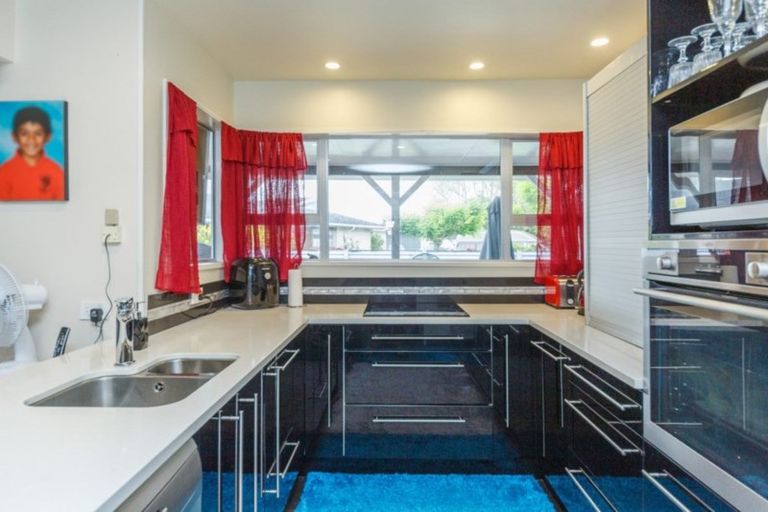 Photo of property in 19 Terry Crescent, Milson, Palmerston North, 4414