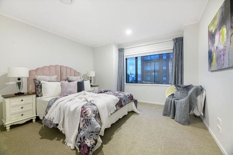 Photo of property in 84 Squadron Drive, Hobsonville, Auckland, 0616