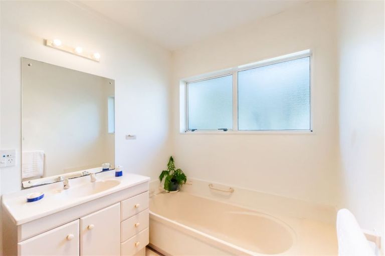 Photo of property in 9a Heihei Place, Paraparaumu, 5032